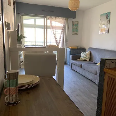 - Bord De Apartment *